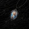 Christianartworkshop Retro Lace Oval Jesus Glass Pendant Necklace