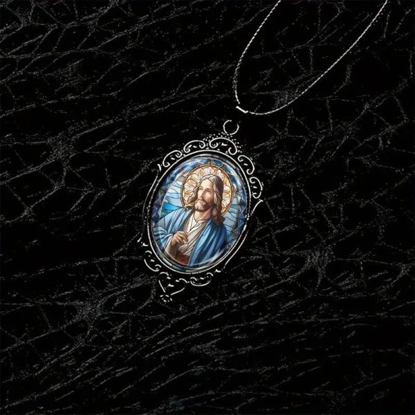 Christianartworkshop Retro Lace Oval Jesus Glass Pendant Necklace