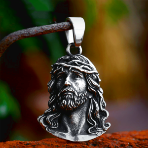 Classic Style Crafted Jesus Crown of Thorns Pendant Necklace