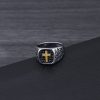 Christianartworkshop Classic Style Cracked Stone Pattern Cross Devine Faith Ring