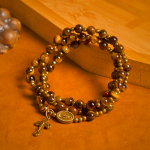 Handmade Tiger's Eye Stone Elastic Rosary Bracelet: A Dual - Purpose Spiritual Gem