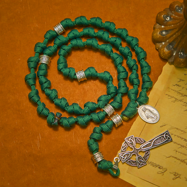 St. Patrick Knotted Rosary Dark Green Celtic Cross Paracord Prayer Beads