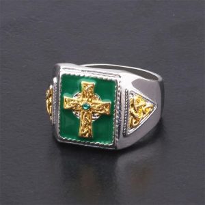 Christianartworkshop Vintage & Classic Crucifix Irish Celtic Blessing Ring: A Symbol of Elegance