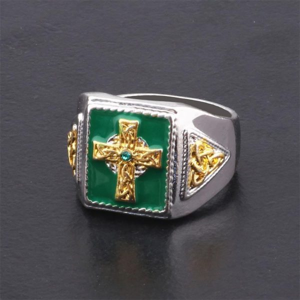 Christianartworkshop Vintage & Classic Crucifix Irish Celtic Blessing Ring: A Symbol of Elegance