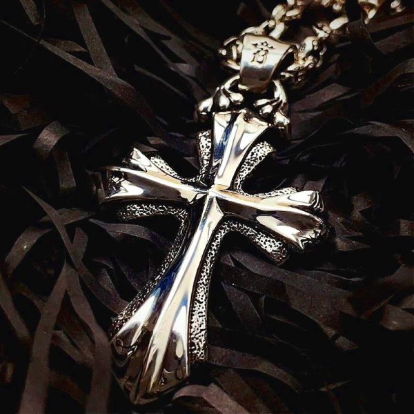 925 Sterling Silver Modern & Minimalist Crucifix Necklace: Simple Design for the Devout