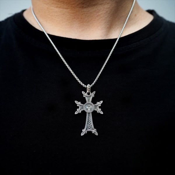 925 Sterling Silver Celtic Crucifix Necklace: A Timeless Blend of Faith and Artistry
