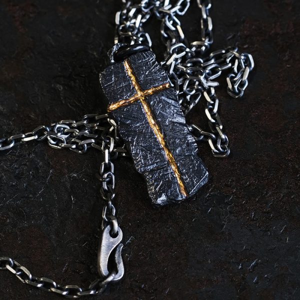 999 Sterling Silver Vintage & Classic Cross Necklace: Symbol of Faith with Retro Allure