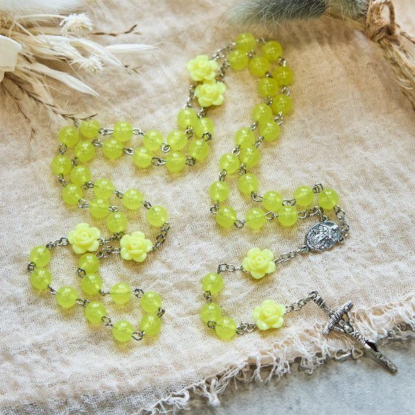 Christianartworkshop Spring Light Yellow Bead Rosary with Rose Accents: Mary's Blessing in Every Prayer