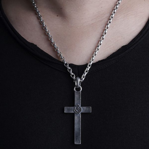 925 Sterling Silver Classic & Minimalist Cross Necklace: A Subtle and Sacred Symbol of Faith