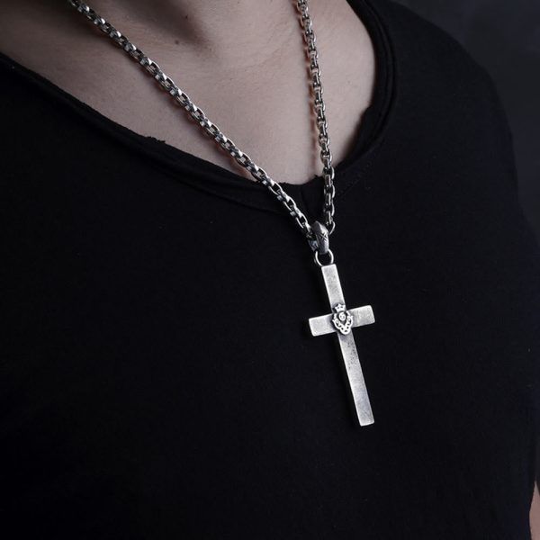 925 Sterling Silver Classic & Minimalist Cross Necklace: A Subtle and Sacred Symbol of Faith