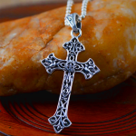 925 Sterling Silver Vintage & Minimalist Style Cross Necklace: Distinctive Symbol of Faith