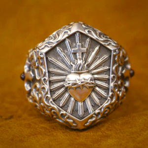 Vintage 925 Sterling Silver Thorned Heart Cross Ring: A Treasured Token of Spiritual Love