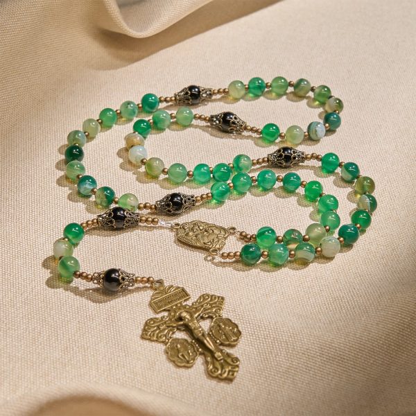 Exquisite Green Agate Rosary with Pardon Crucifix & Holy Family: Graceful Spiritual Narrative