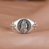 925 Sterling Silver Vintage Style Intricate Carved Praying Hands Ring