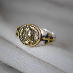 925 Sterling Silver Vintage Style Intricate Carved Praying Hands Ring