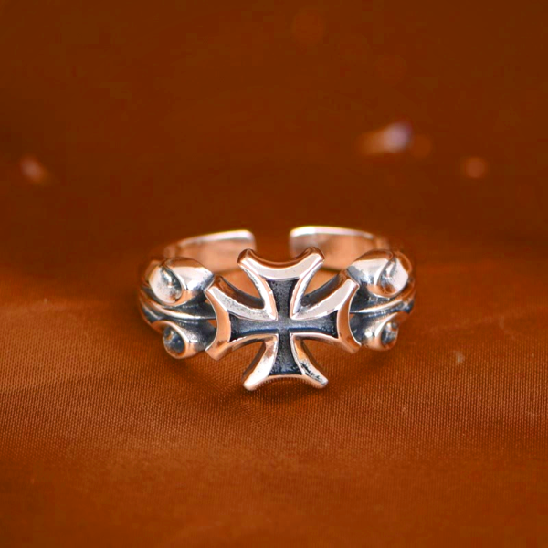 Minimalist 925 Silver Adjustable Maltese Cross Band Ring: Precious Heirloom of Faith