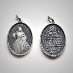 Antique Style Sterling Silver Antique Divine Mercy Jesus Oval Medal Necklace