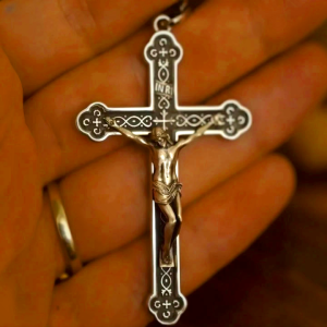 Retro Sterling Silver Amulet INRI Cross Pendant Necklace: A Emblem of Grace