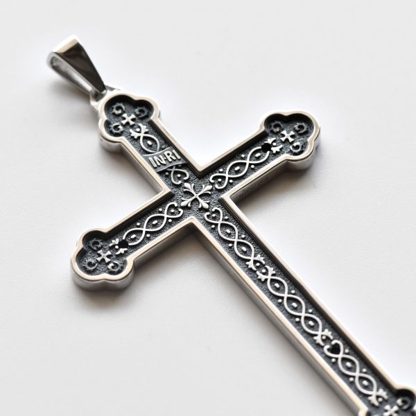 Retro Sterling Silver Amulet INRI Cross Pendant Necklace: A Emblem of Grace