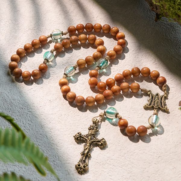 Thanksgiving Gift: Classic Thuja Brown Wooden Rosary Honoring God's Creation with the Rhythm of Wood