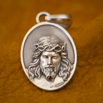 925 Silver Crown of Thorns Jesus Medal Necklace: A Reminder of His Sacrifice