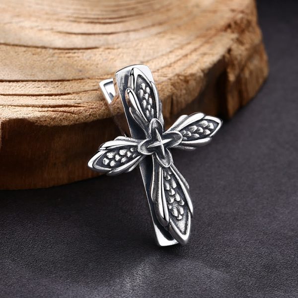 Vintage Textured Silver Cross Ornament Hair Clip: A Cherished Symbol of Spiritual Connection