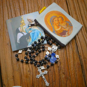 Virgin Mary Agate Prayer Rosary with 5-in-1 Crucifix