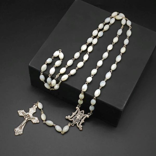 Blessed Virgin Mary: Catholic Mother-of-Pearl Rosary