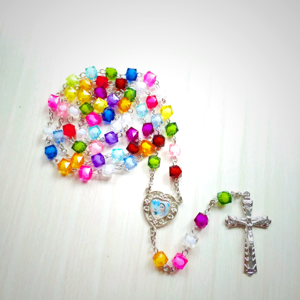 Our Lady of Peace & Crucifix of 8 mm Polyhedron Multicolor Acrylic Alloy Chain Rosary